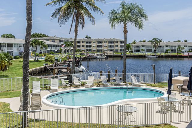 298 SE 6th Avenue 18, Pompano Beach, FL 33060