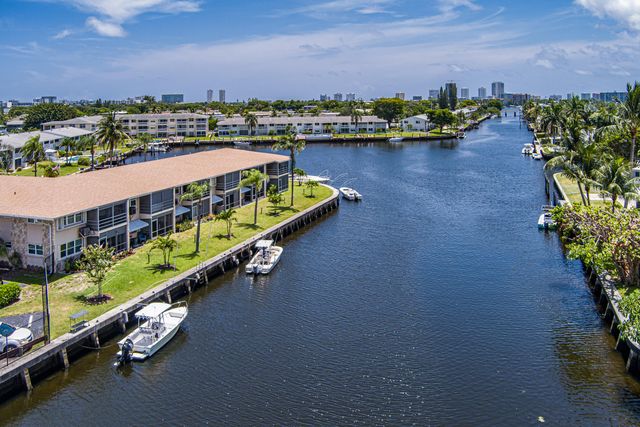 298 SE 6th Avenue 18, Pompano Beach, FL 33060