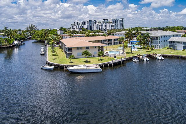 298 SE 6th Avenue 18, Pompano Beach, FL 33060