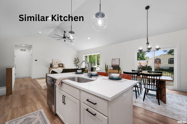 4711 WILLOW Circle, Davenport, IA 52806