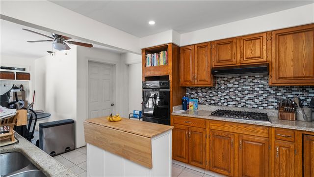 71 Bent Road, East Providence, RI 02916