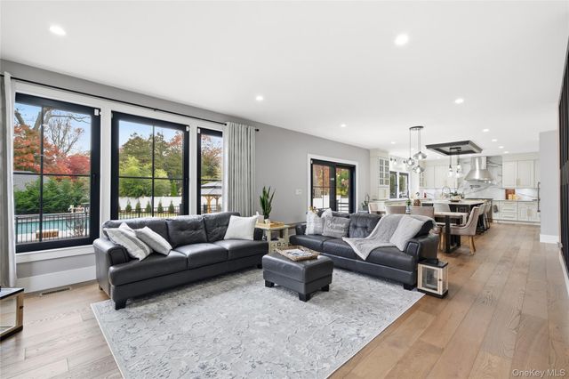 18 Timberpoint Road, East Islip, NY 11730