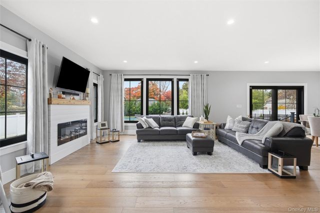 18 Timberpoint Road, East Islip, NY 11730