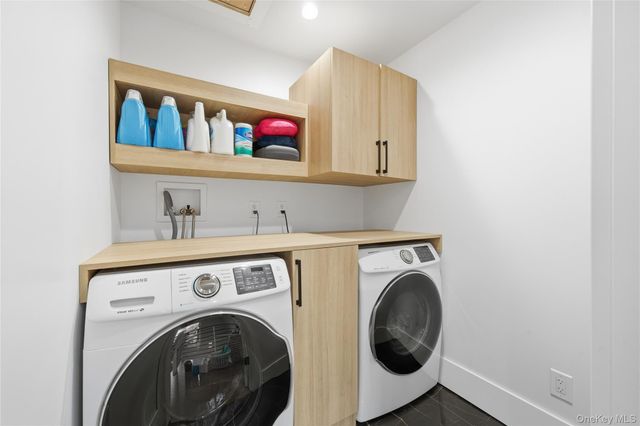 18 Timberpoint Road, East Islip, NY 11730