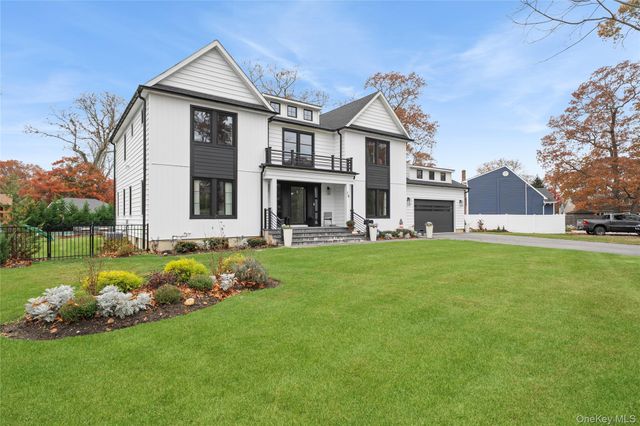 18 Timberpoint Road, East Islip, NY 11730