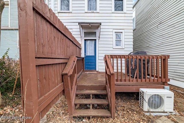2124 Grinstead Dr, Louisville, KY 40204