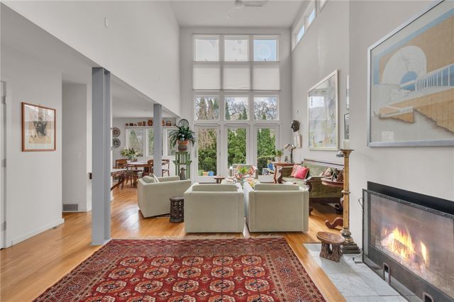 137 University Avenue, Providence, RI 02906