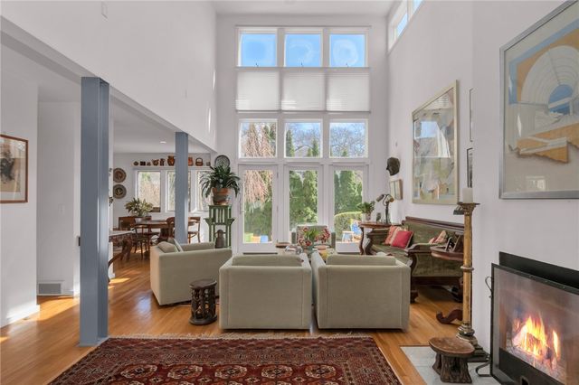 137 University Avenue, Providence, RI 02906