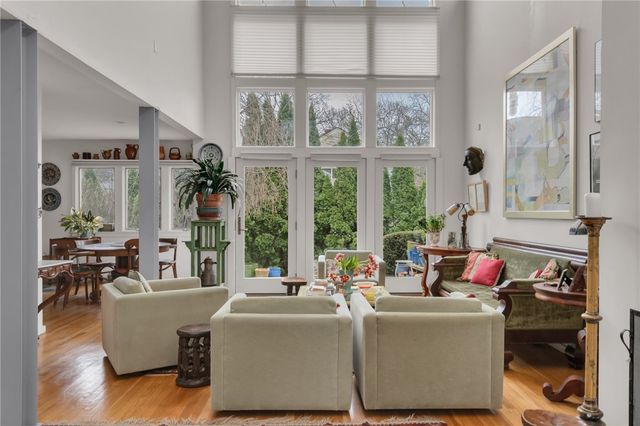 137 University Avenue, Providence, RI 02906