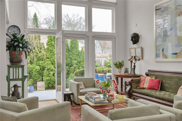 137 University Avenue, Providence, RI 02906