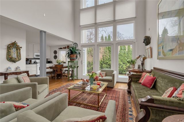 137 University Avenue, Providence, RI 02906