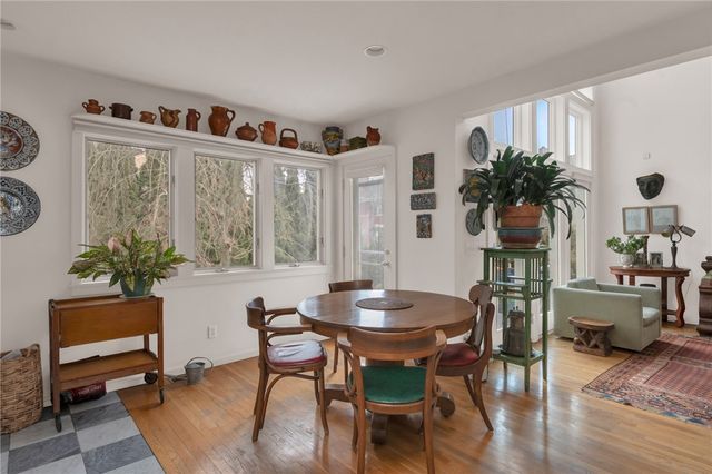 137 University Avenue, Providence, RI 02906