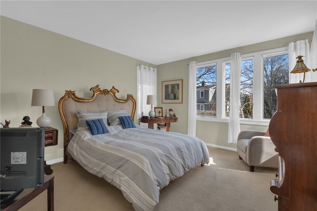 137 University Avenue, Providence, RI 02906