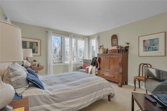 137 University Avenue, Providence, RI 02906