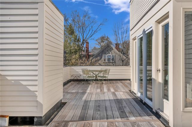 137 University Avenue, Providence, RI 02906