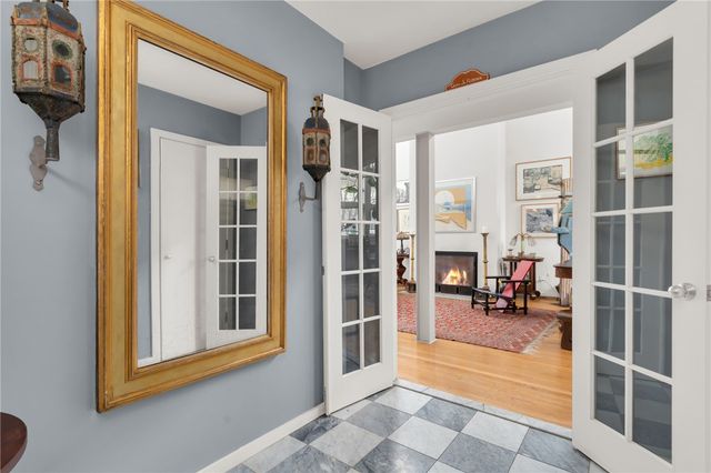 137 University Avenue, Providence, RI 02906