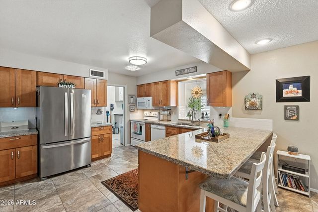 7838 E KIOWA Avenue, Mesa, AZ 85209