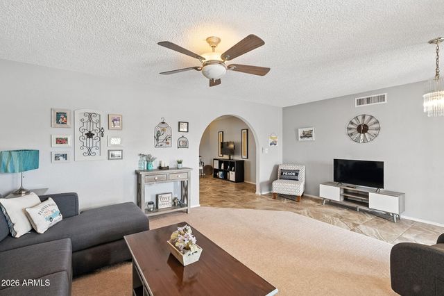 7838 E KIOWA Avenue, Mesa, AZ 85209