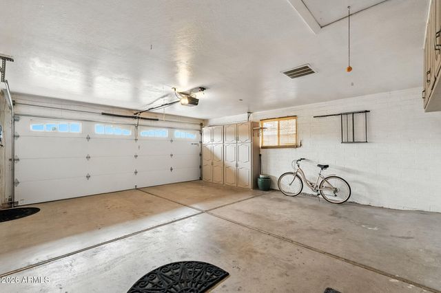 7838 E KIOWA Avenue, Mesa, AZ 85209