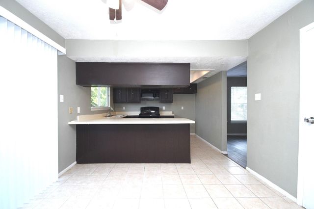 379 Richvale Lane, Houston, TX 77598