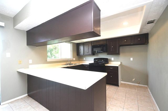 379 Richvale Lane, Houston, TX 77598