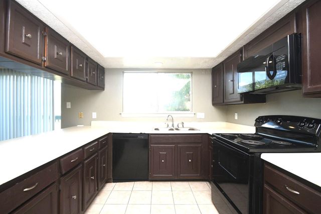 379 Richvale Lane, Houston, TX 77598