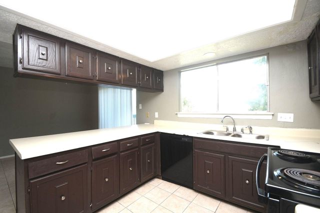 379 Richvale Lane, Houston, TX 77598
