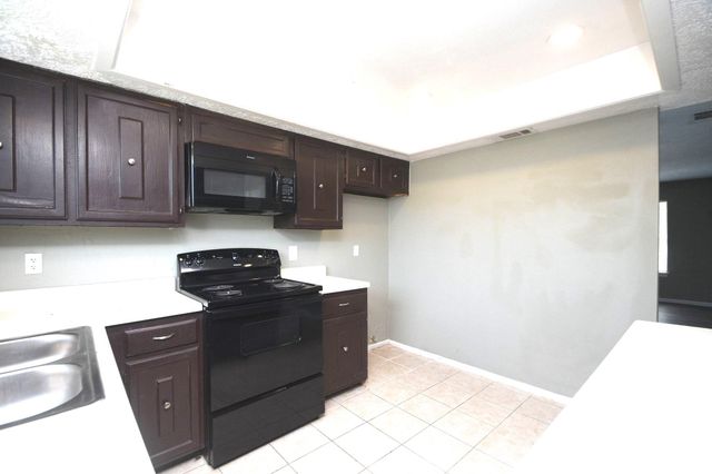 379 Richvale Lane, Houston, TX 77598
