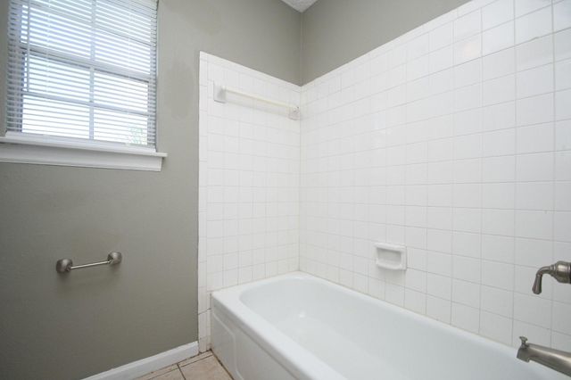 379 Richvale Lane, Houston, TX 77598