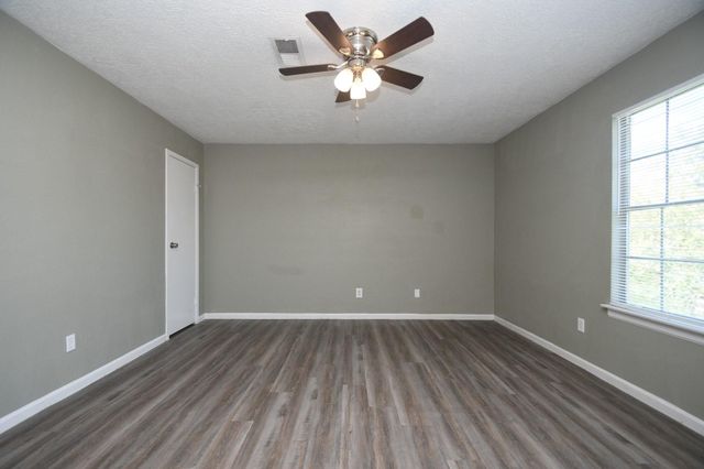379 Richvale Lane, Houston, TX 77598
