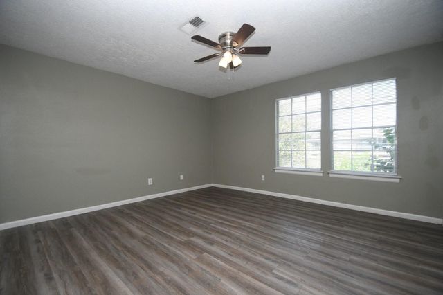 379 Richvale Lane, Houston, TX 77598