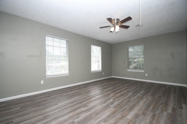 379 Richvale Lane, Houston, TX 77598