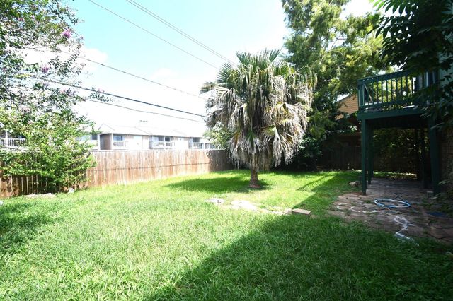 379 Richvale Lane, Houston, TX 77598