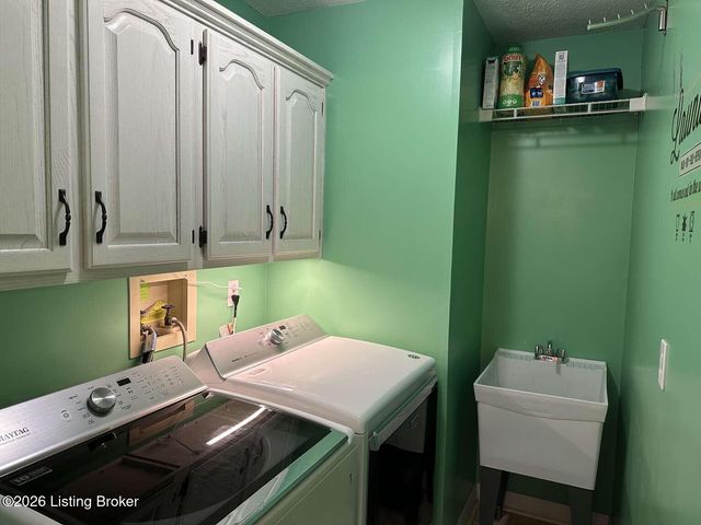 1002 Cobblestone Way, Shepherdsville, KY 40165