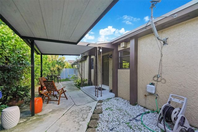 11621 SW 7th Ter, Sweetwater, FL 33174