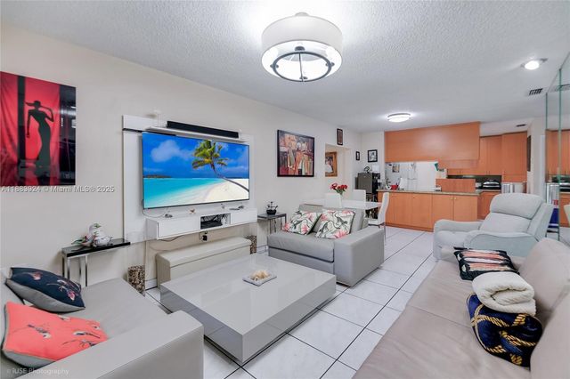 11621 SW 7th Ter, Sweetwater, FL 33174