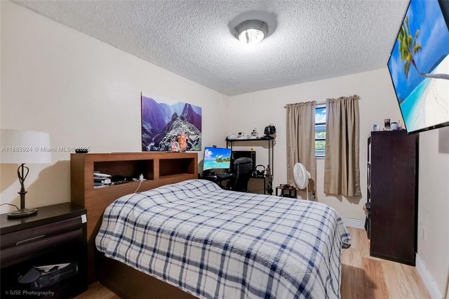 11621 SW 7th Ter, Sweetwater, FL 33174