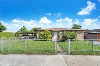 11621 SW 7th Ter, Sweetwater, FL 33174