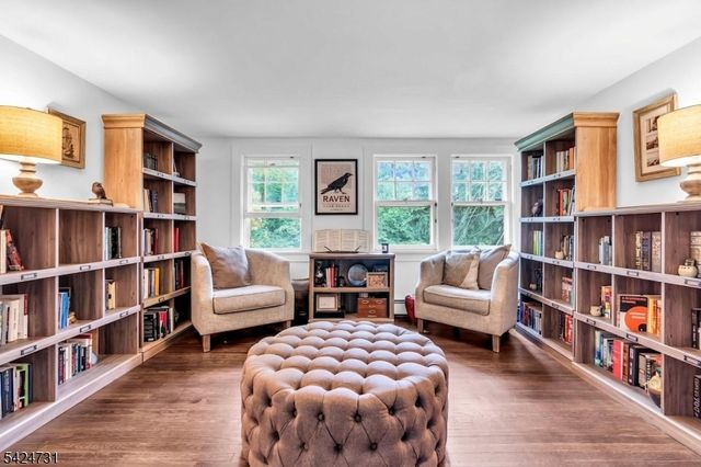 2041 Raritan Rd, Scotch Plains Twp., NJ 07076