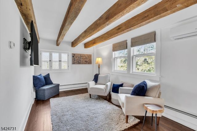 2041 Raritan Rd, Scotch Plains Twp., NJ 07076
