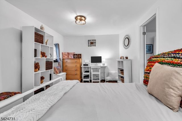 2041 Raritan Rd, Scotch Plains Twp., NJ 07076