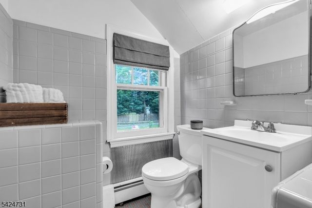 2041 Raritan Rd, Scotch Plains Twp., NJ 07076