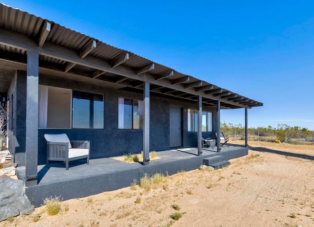 330 Delgada Avenue, Yucca Valley, CA 92284