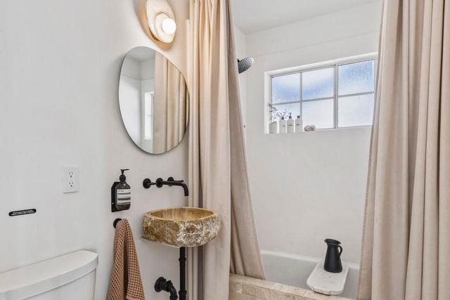 330 Delgada Avenue, Yucca Valley, CA 92284