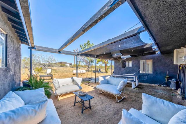 330 Delgada Avenue, Yucca Valley, CA 92284