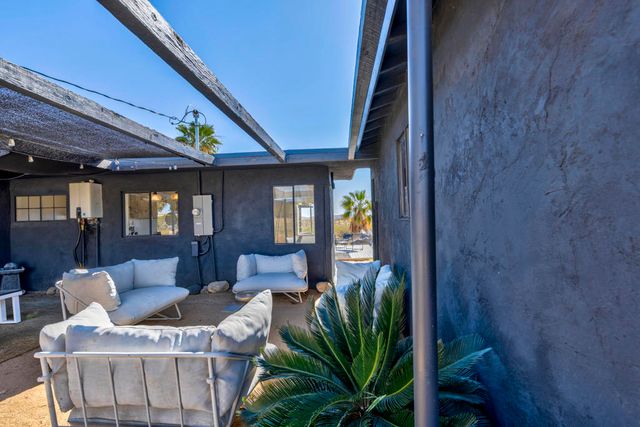 330 Delgada Avenue, Yucca Valley, CA 92284