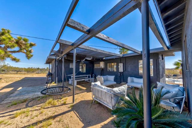 330 Delgada Avenue, Yucca Valley, CA 92284