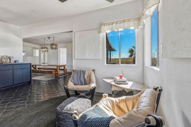 330 Delgada Avenue, Yucca Valley, CA 92284