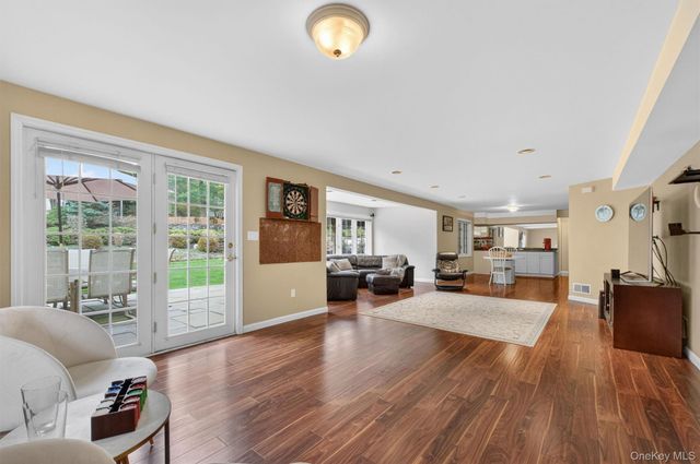 75 Kensington Lane, Yorktown Heights, NY 10598
