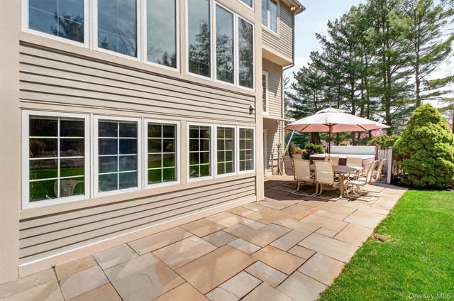 75 Kensington Lane, Yorktown Heights, NY 10598